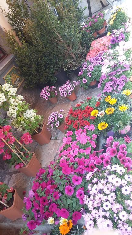 Taormina Rainbow House Apartman Kültér fotó