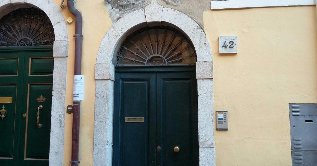 Taormina Rainbow House Apartman Kültér fotó